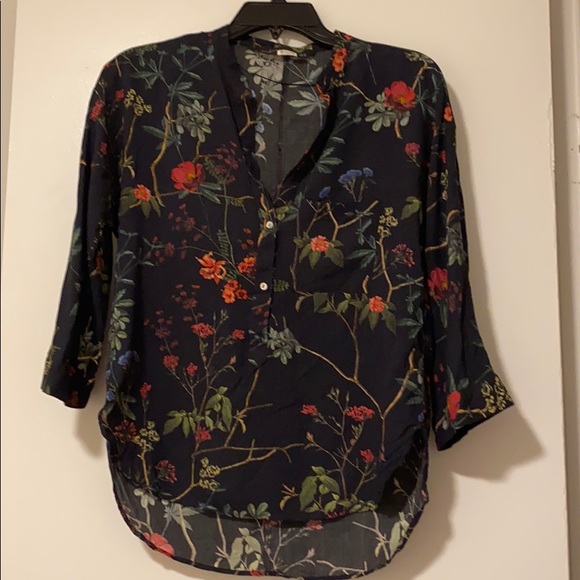 Zara Tops - Zara blouse size XS